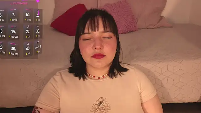 Snapshot of Gaby99_ chatting on 10/21/25, 03:35 Gaby99 online show from 10/21/25, 03:35