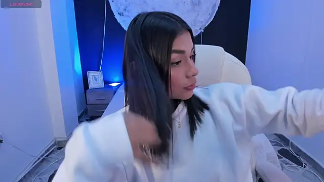 Snapshot of ShaniaDaniels chatting on 10/11/25, 09:13 ShaniaDaniels online show from 10/11/25, 09:13