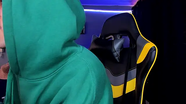 Snapshot of alexgiraldo__ chatting on 09/26/25, 12:53 alexgiraldo online show from 09/26/25, 12:53