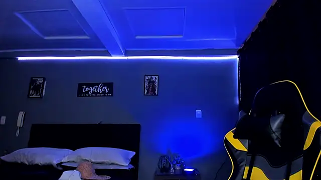 Snapshot of alexgiraldo__ chatting on 10/07/25, 11:18 alexgiraldo online show from 10/07/25, 11:18