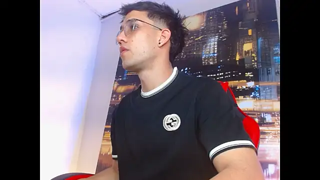 Snapshot of alexgiraldo__ chatting on 03/14/26, 12:06 alexgiraldo online show from 03/14/26, 12:06