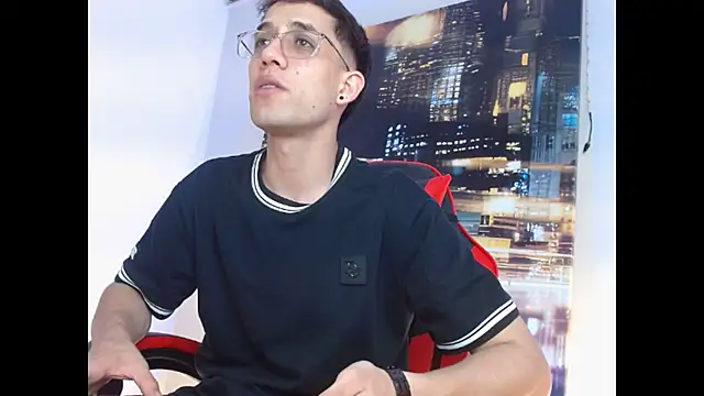 Snapshot of alexgiraldo__ chatting on 03/14/26, 05:18 alexgiraldo online show from 03/14/26, 05:18