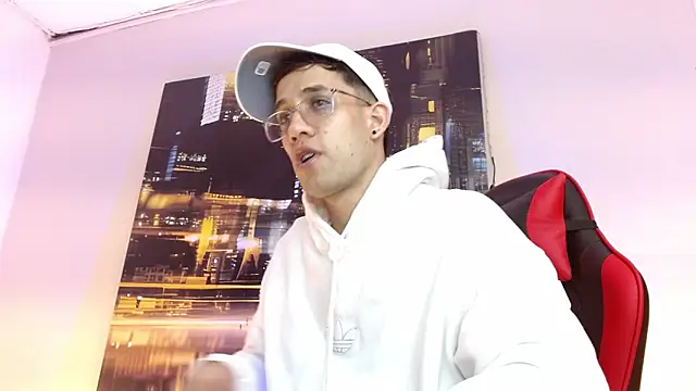 Snapshot of alexgiraldo__ chatting on 03/18/26, 04:26 alexgiraldo online show from 03/18/26, 04:26