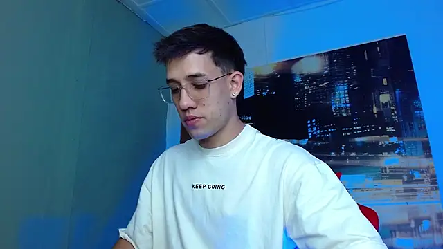 Snapshot of alexgiraldo__ chatting on 03/26/26, 01:49 alexgiraldo online show from 03/26/26, 01:49