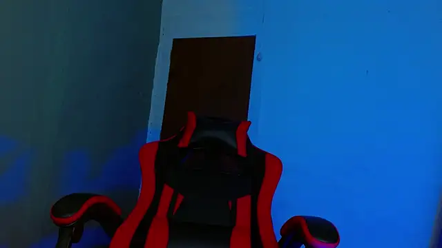 Snapshot of alexgiraldo__ chatting on 03/30/26, 10:49 alexgiraldo online show from 03/30/26, 10:49