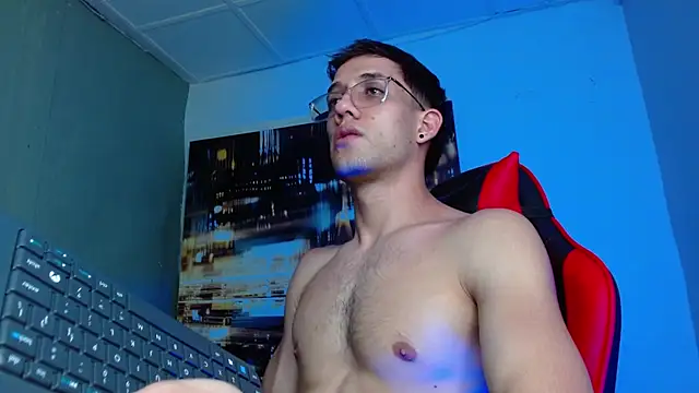 Snapshot of alexgiraldo__ chatting on 04/05/26, 03:58 alexgiraldo online show from 04/05/26, 03:58