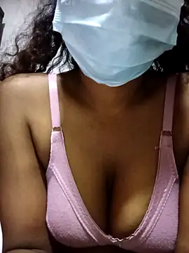 Snapshot of MickMicky chatting on 09/21/25, 04:08 MickMicky online show from 09/21/25, 04:08