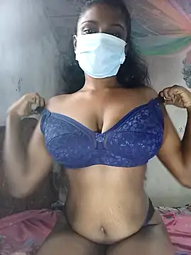 Snapshot of MickMicky chatting on 11/01/25, 04:36 MickMicky online show from 11/01/25, 04:36