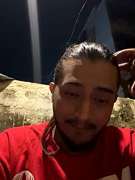 Snapshot of seenu2101 chatting on 11/27/25, 11:18 seenu2101 online show from 11/27/25, 11:18