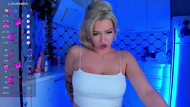 Candy Mur online show from 09/30/25, 08:58