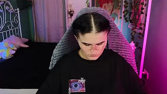 Dark Shine online show from 10/15/25, 05:51