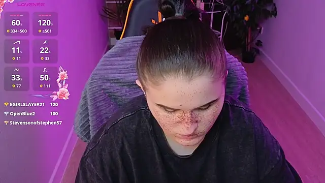 Snapshot of Dark_Shine chatting on 02/22/26, 04:02 Dark Shine online show from 02/22/26, 04:02