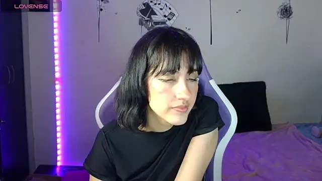 Snapshot of AvlieQueen chatting on 09/09/25, 05:07 AvlieQueen online show from 09/09/25, 05:07