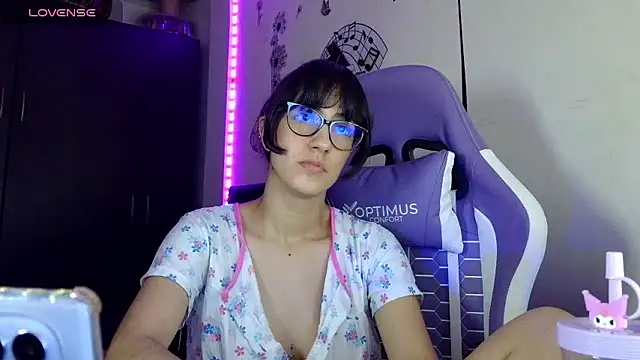 Snapshot of AvlieQueen chatting on 01/11/26, 08:52 AvlieQueen online show from 01/11/26, 08:52