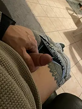 Maurinho3005 online show from 02/01/26, 11:25