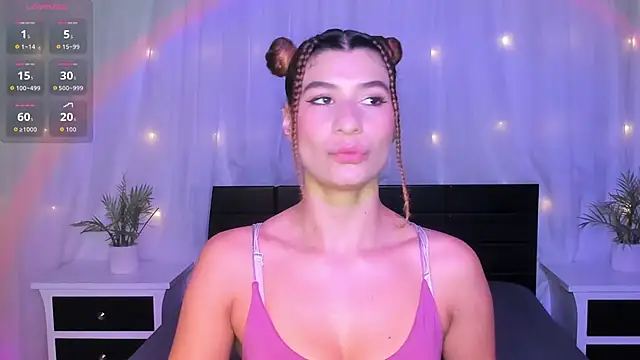 Evolet Bee online show from 11/12/25, 01:22