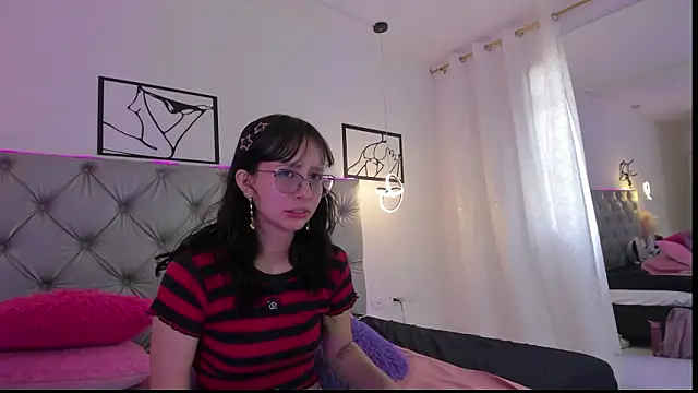 Naughty Couple83 online show from 02/05/26, 07:18