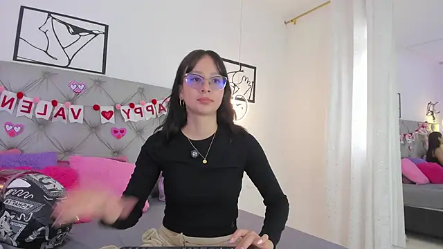 Naughty Couple83 online show from 02/23/26, 07:55