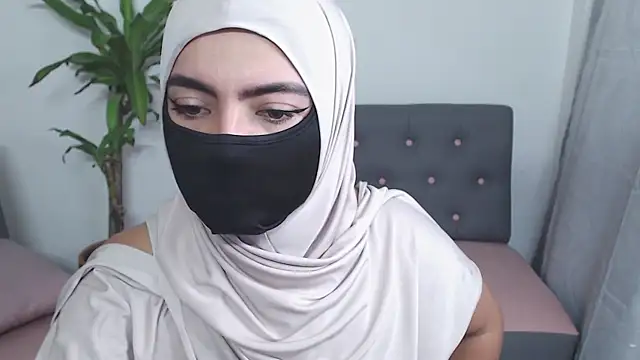 jade nassar online show from 10/15/25, 08:42