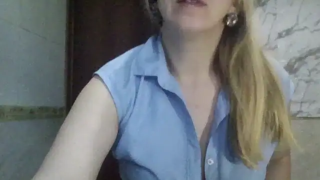 MiyaHottie online show from 05/15/26, 01:56
