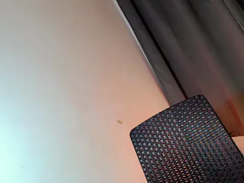 your hottest kim online show from 12/18/25, 01:22