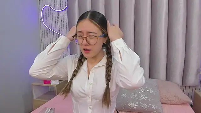 SamanthaPeachss online show from 01/07/26, 11:56