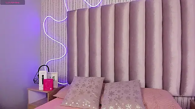 SamanthaPeachss online show from 02/03/26, 11:04