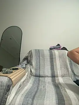 heloagreen  online show from 04/14/26, 01:55