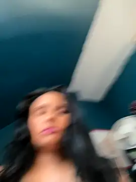 Snapshot of Angelaarayexx chatting on 11/06/25, 11:33 Angelaarayexx online show from 11/06/25, 11:33