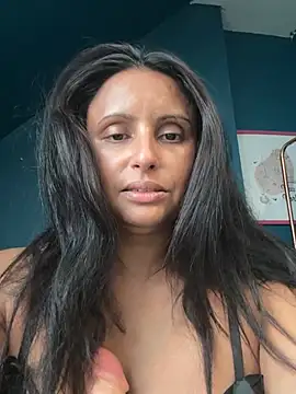 Angelaarayexx online show from 06/17/26, 09:56