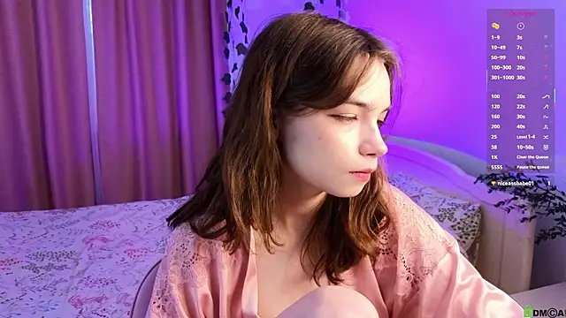 Snapshot of Evi_Brook chatting on 02/20/26, 01:55 Evi Brook online show from 02/20/26, 01:55