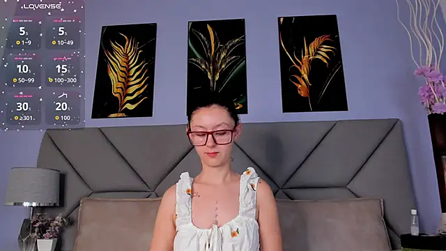 Snapshot of samara_goals chatting on 11/25/25, 01:00 samara goals online show from 11/25/25, 01:00