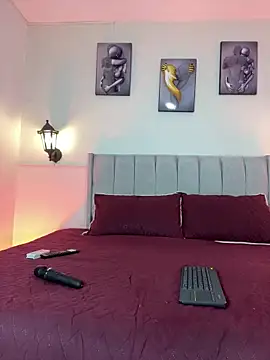 Samara Hadi  online show from 02/02/26, 09:13