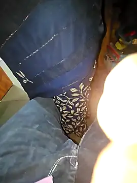 Snapshot of indianhotwife639 chatting on 11/19/25, 04:56 indianhotwife639 online show from 11/19/25, 04:56