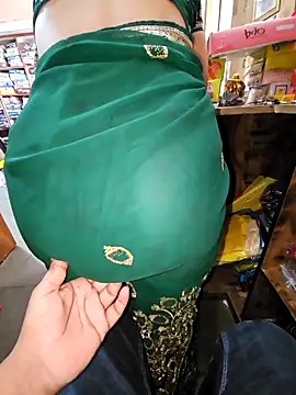 Snapshot of indianhotwife639 chatting on 11/26/25, 05:19 indianhotwife639 online show from 11/26/25, 05:19