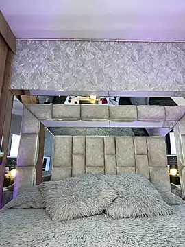 MaddyGray  online show from 11/26/25, 07:15