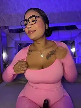 MaddyGray  online show from 12/03/25, 07:12