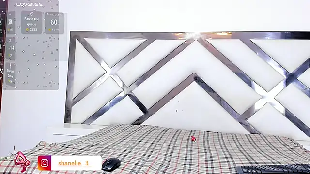 Snapshot of LadyandMaverick chatting on 11/22/25, 05:06 LadyandMaverick online show from 11/22/25, 05:06