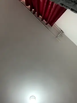 Alyha Cortes online show from 10/21/25, 12:17