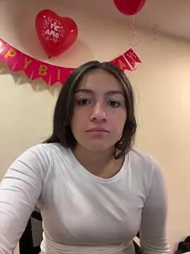 Alyha Cortes online show from 04/01/26, 01:41