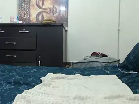 Snapshot of VoluptuousXX5 chatting on 10/10/25, 04:55 VoluptuousXX5 online show from 10/10/25, 04:55