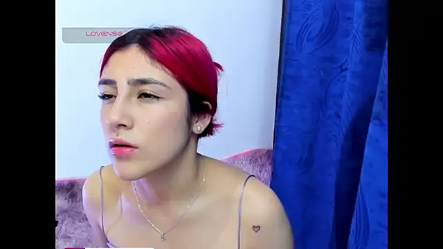 Snapshot of adahraa_younng chatting on 10/01/25, 10:16 adahraa younng online show from 10/01/25, 10:16