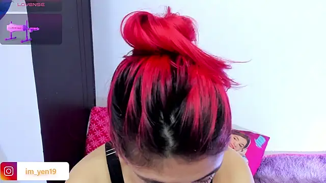 Snapshot of adahraa_younng chatting on 10/20/25, 10:54 adahraa younng online show from 10/20/25, 10:54