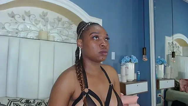 NatashaSilver online show from 12/19/25, 02:46