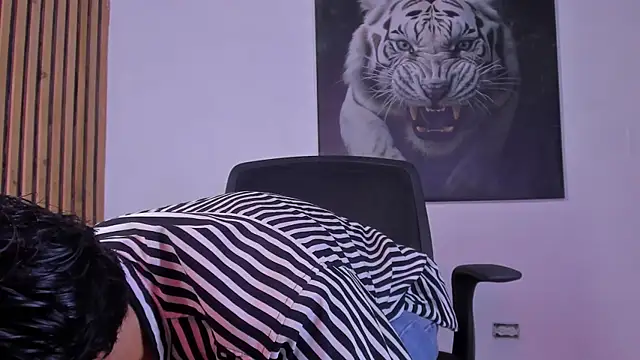 Snapshot of DimitriDeluxe chatting on 09/20/25, 07:48 DimitriDeluxe online show from 09/20/25, 07:48