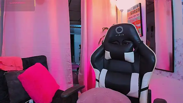 kim7  online show from 04/04/26, 11:57