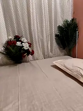 Shalu G online show from 12/18/25, 09:04