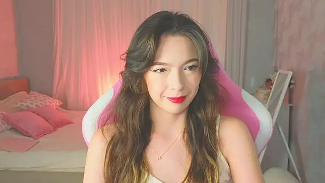 Snapshot of yuna_sunshy chatting on 10/22/25, 11:26 yuna sunshy online show from 10/22/25, 11:26