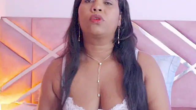 Snapshot of sofia_07 chatting on 01/18/26, 01:20 sofia 07 online show from 01/18/26, 01:20