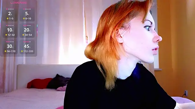 Snapshot of Kiara_Dream chatting on 06/19/26, 10:35 Kiara Dream online show from 06/19/26, 10:35